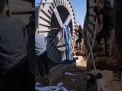 अमेरिकी मुद्रा 3T केबल के लिए हाइड्रोलिक केबल पे-ऑफ स्टैंड केबल मैनुअल पेंच खींच निर्माण